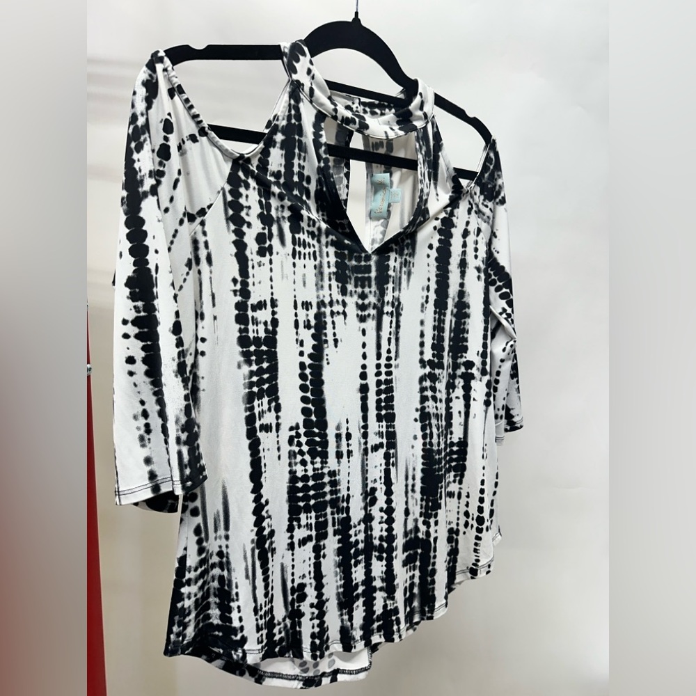 Veronica M cold shoulder, Monochrome Patterned Blouse
